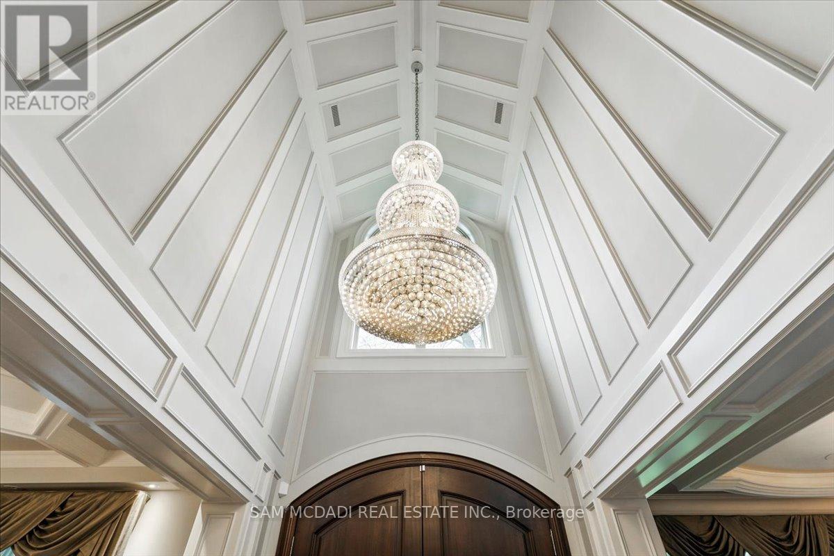 883 Parkland Avenue, Mississauga, Ontario  L5H 3G6 - Photo 3 - W12800442