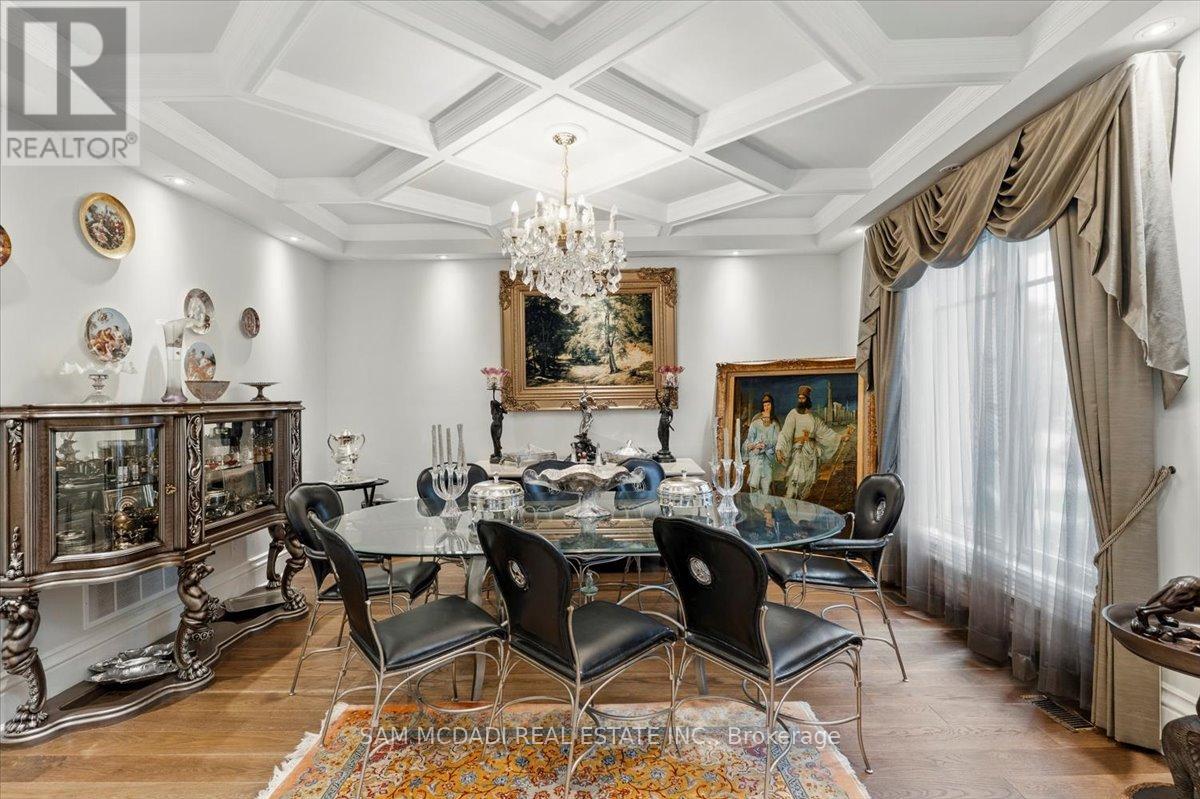 883 Parkland Avenue, Mississauga, Ontario  L5H 3G6 - Photo 5 - W12800442