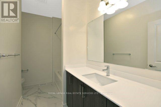 205 Fowley Drive, Oakville, Ontario  L6H 0P4 - Photo 15 - W12800448