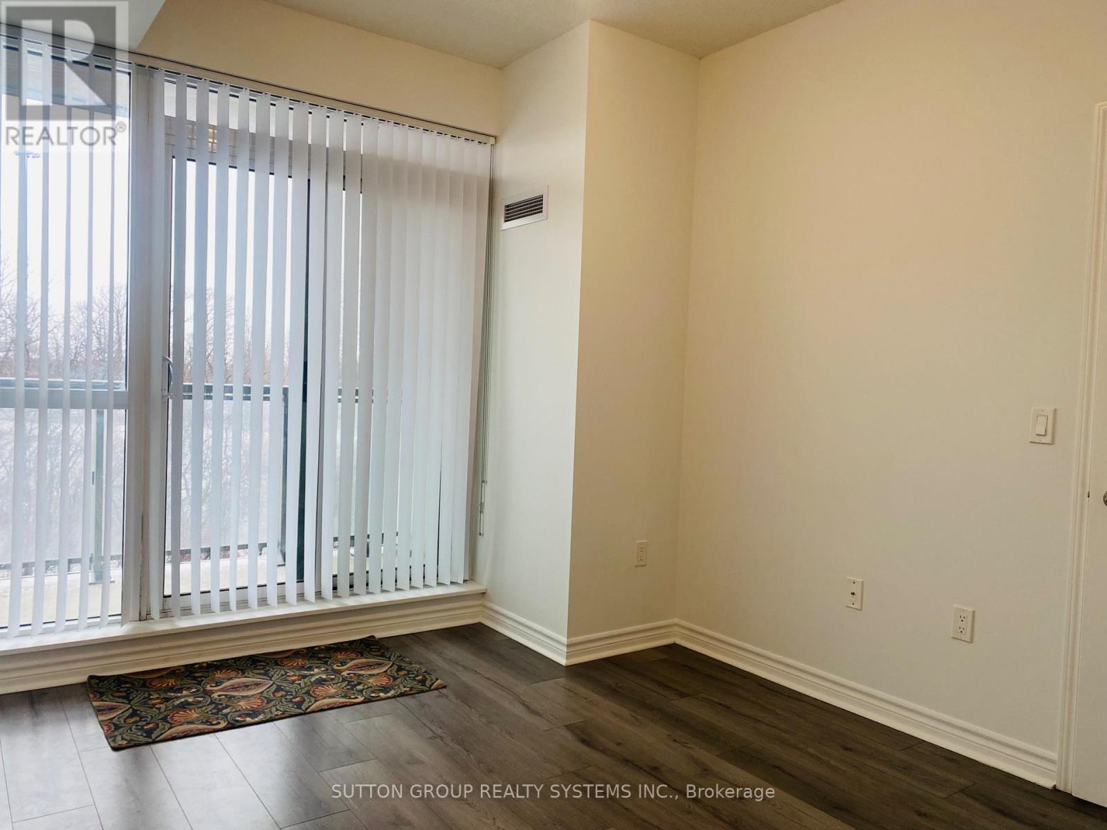 301 - 349 Rathburn Road W, Mississauga, Ontario L5B 0K6 - Photo 11 - W12800462