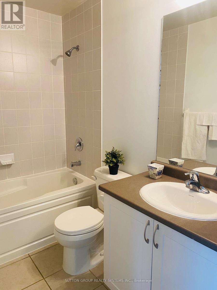 301 - 349 Rathburn Road W, Mississauga, Ontario L5B 0K6 - Photo 17 - W12800462