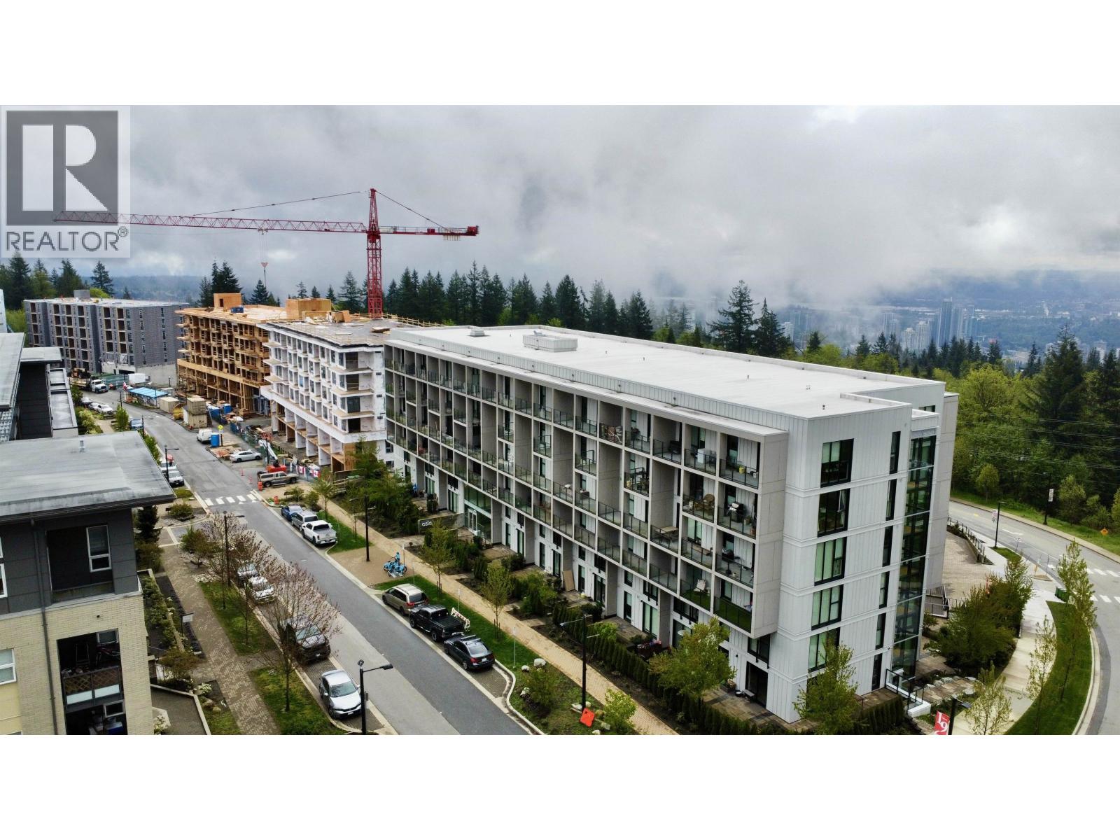 512 9888 UNIVERSITY CRESCENT, Burnaby, British Columbia