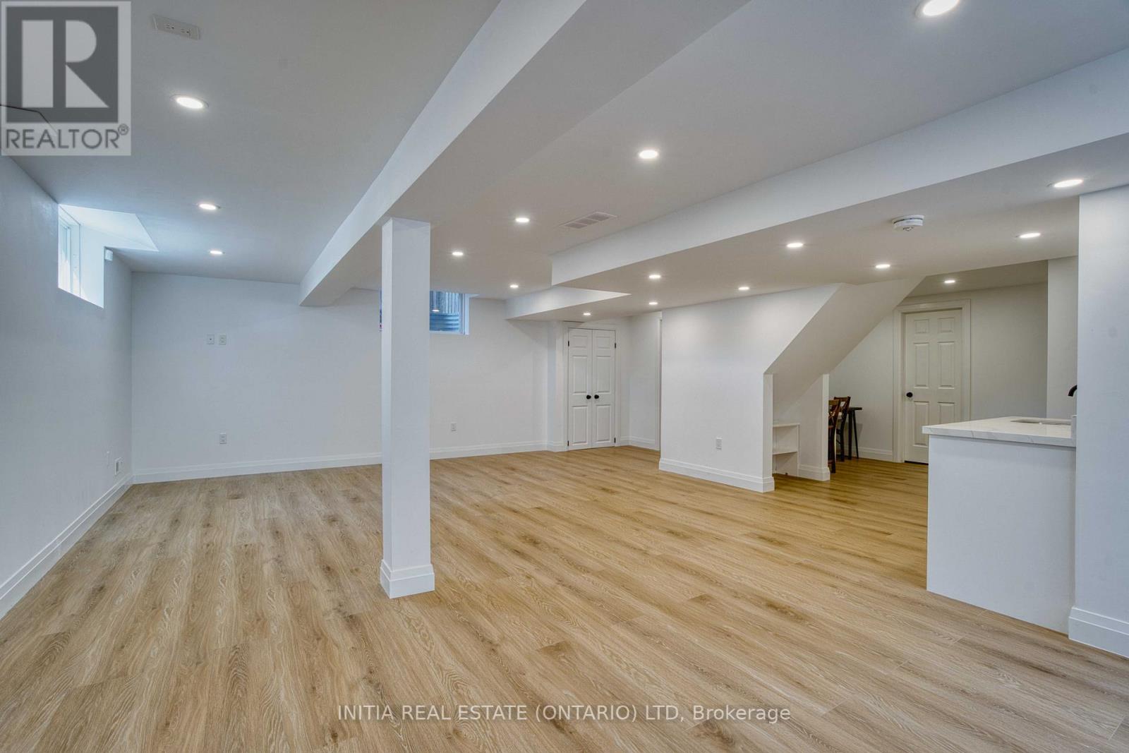 2021 Lumb Court, London North, Ontario  N6G 5J4 - Photo 35 - X12800482