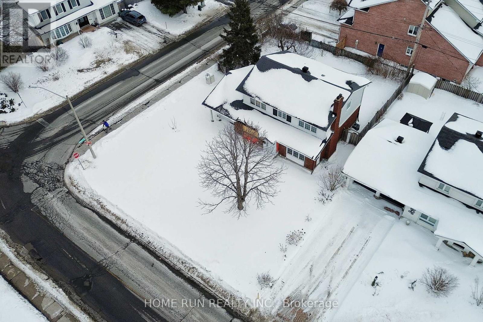 79 Beaver Ridge, Ottawa, Ontario  K2E 6E2 - Photo 3 - X12800472