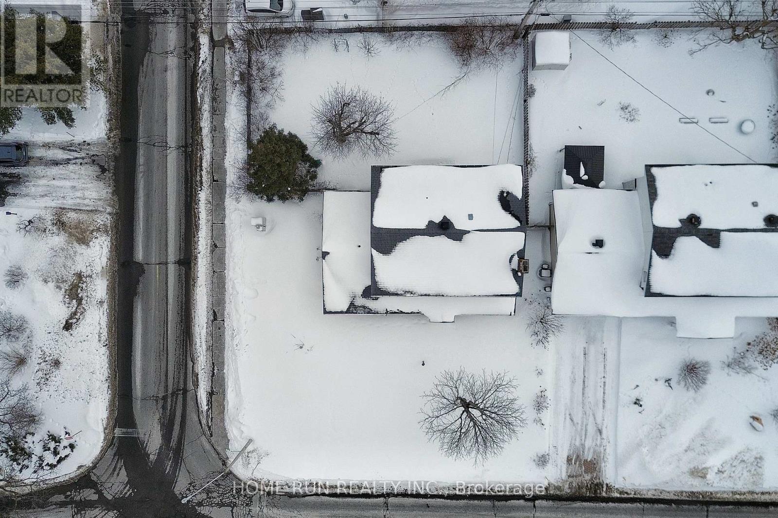 79 Beaver Ridge, Ottawa, Ontario  K2E 6E2 - Photo 4 - X12800472