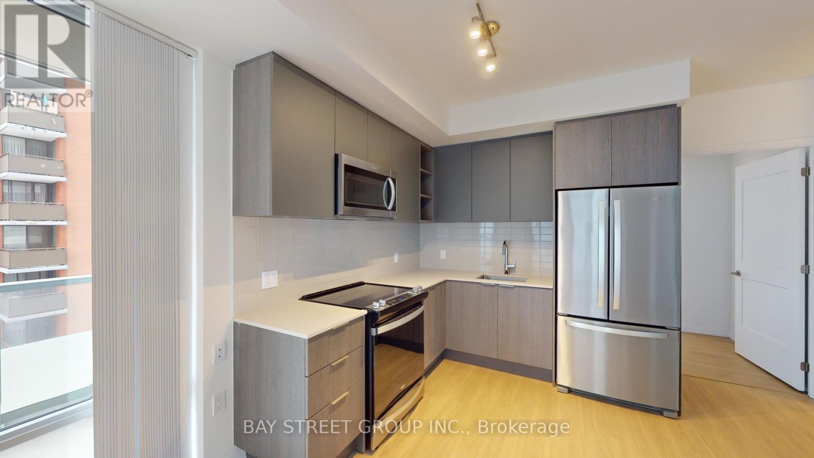 817 - 50 Dunfield Avenue, Toronto, Ontario  M4S 0E4 - Photo 6 - C12800464