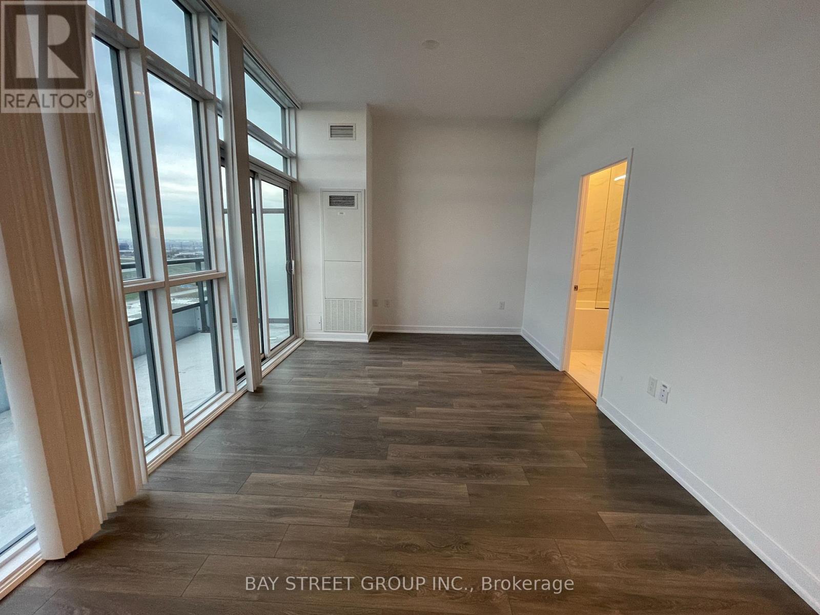 2108 - 38 Honeycrisp Crescent, Vaughan, Ontario  L4K 0M8 - Photo 11 - N12800494