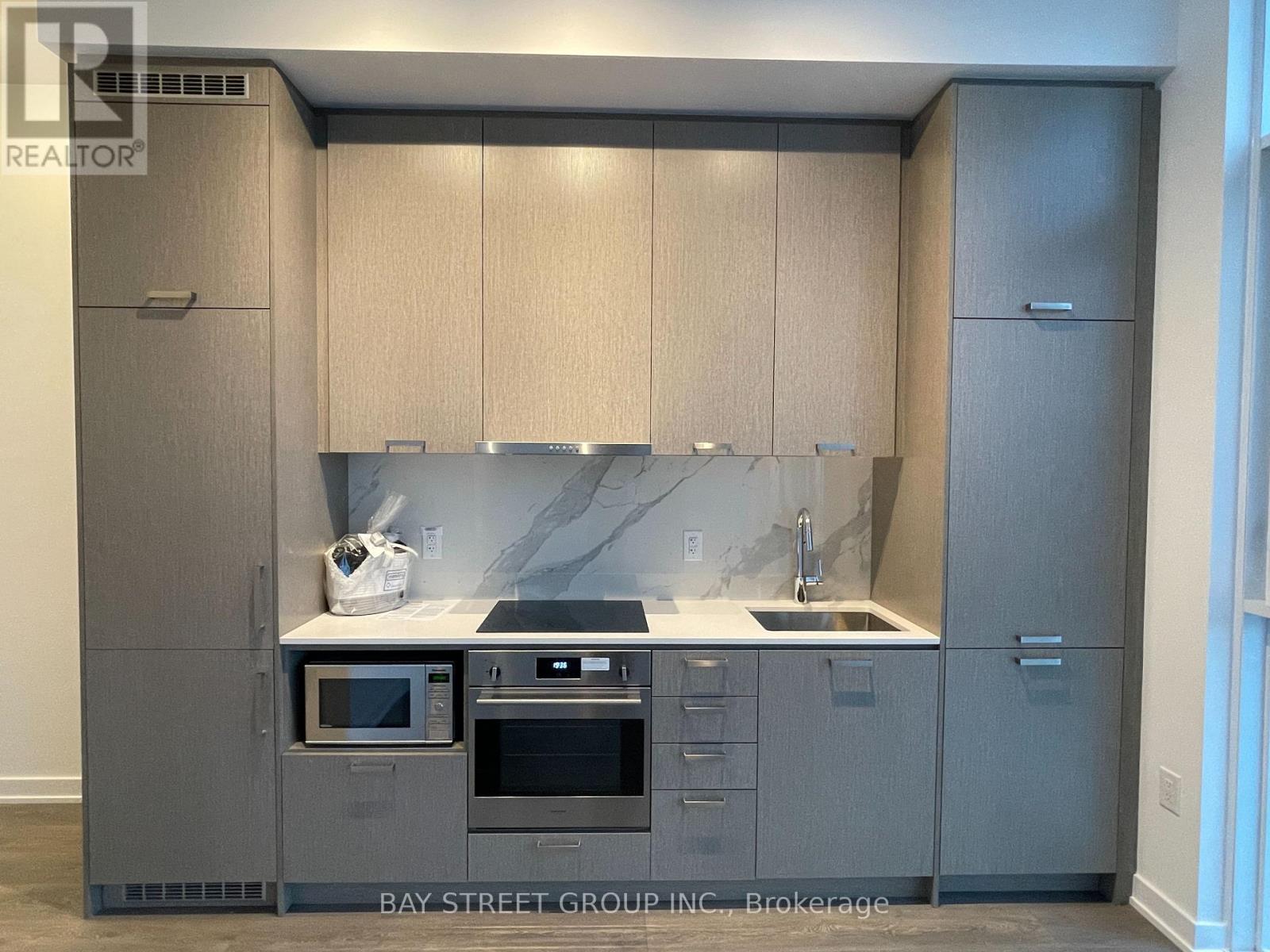 2108 - 38 Honeycrisp Crescent, Vaughan, Ontario  L4K 0M8 - Photo 13 - N12800494