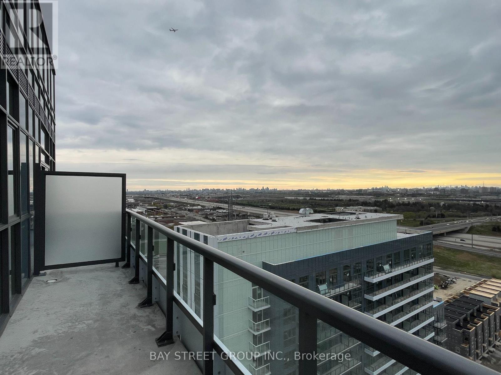 2108 - 38 Honeycrisp Crescent, Vaughan, Ontario  L4K 0M8 - Photo 16 - N12800494