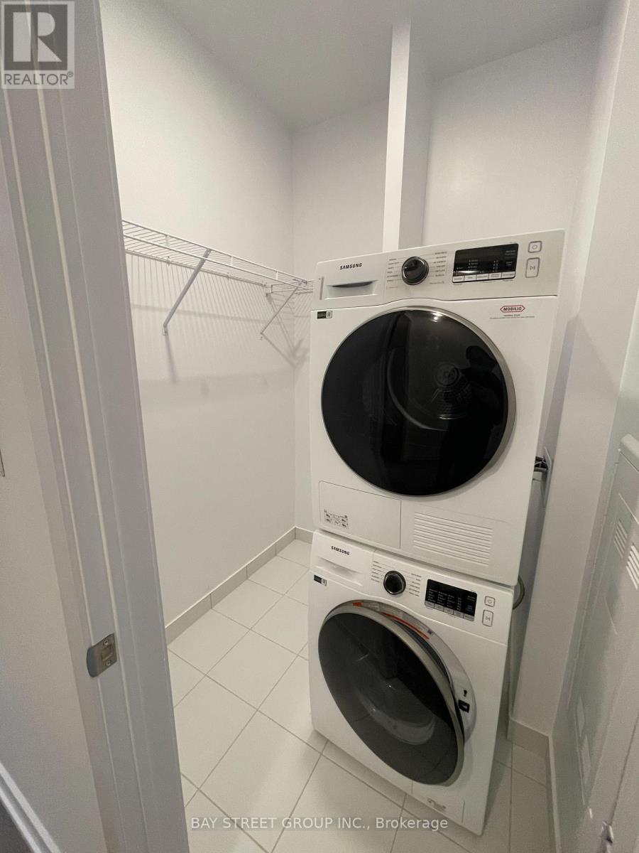 2108 - 38 Honeycrisp Crescent, Vaughan, Ontario  L4K 0M8 - Photo 9 - N12800494