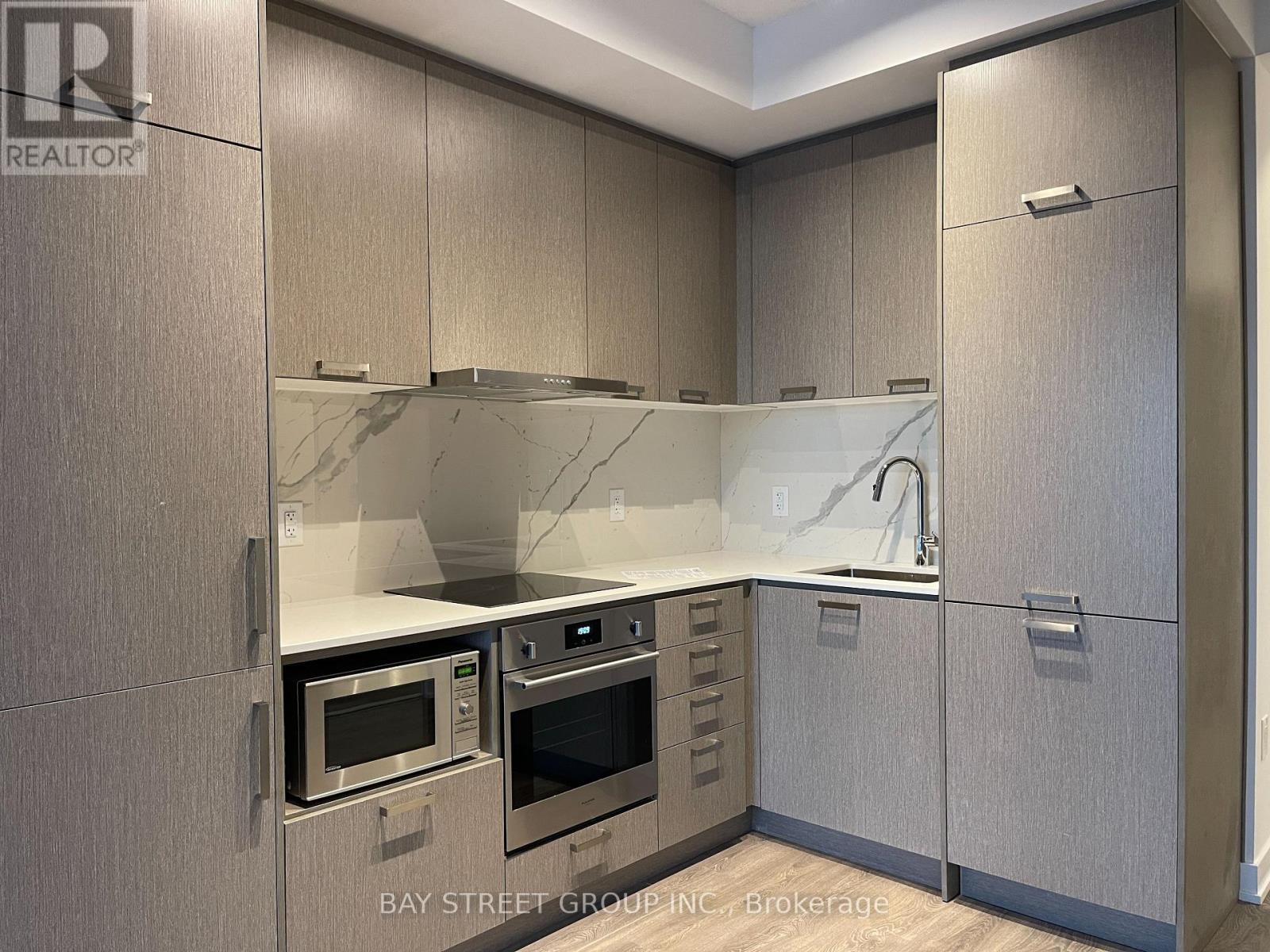 2015 - 38 Honeycrisp Crescent, Vaughan, Ontario  L4K 0M8 - Photo 11 - N12800500