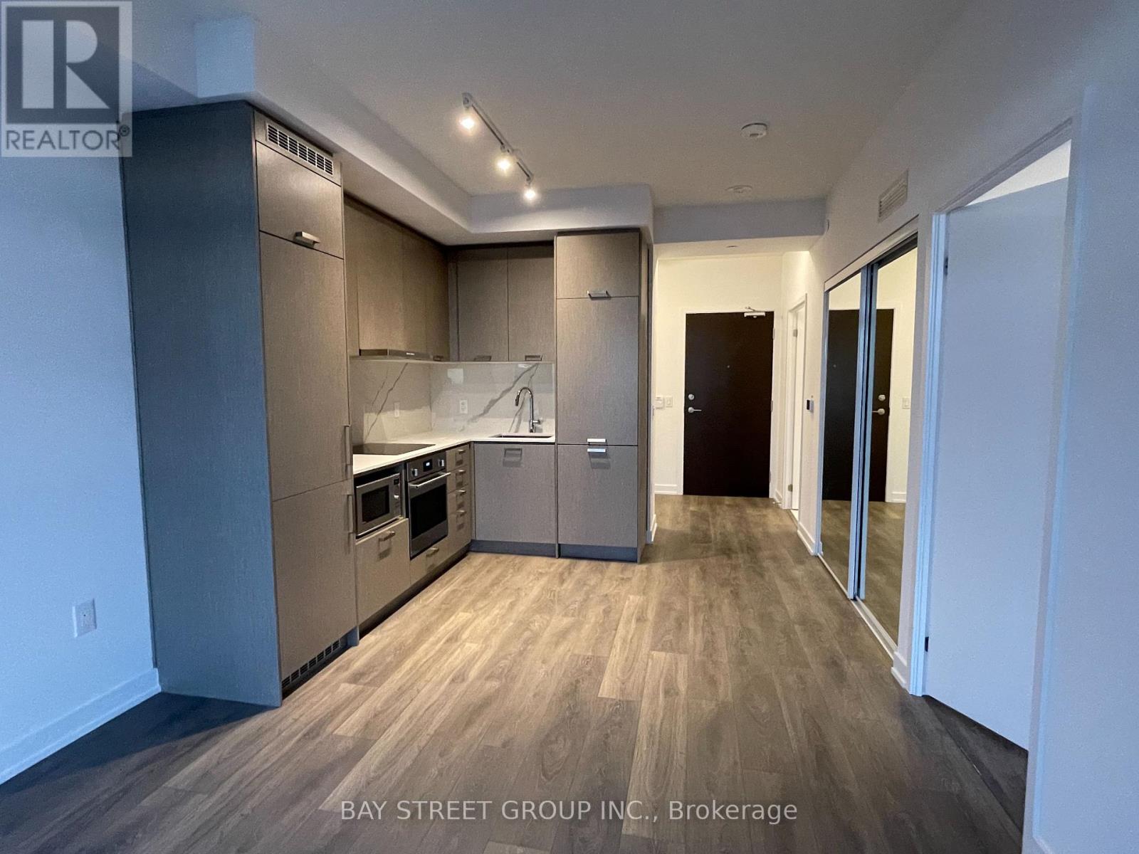 2015 - 38 Honeycrisp Crescent, Vaughan, Ontario  L4K 0M8 - Photo 15 - N12800500