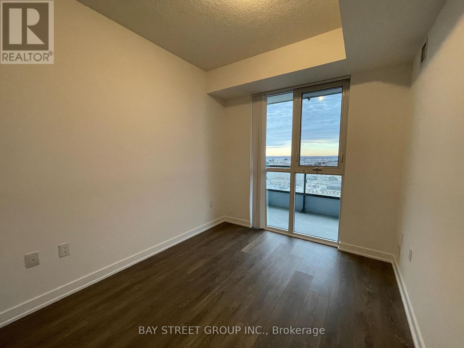 2015 - 38 Honeycrisp Crescent, Vaughan, Ontario  L4K 0M8 - Photo 16 - N12800500