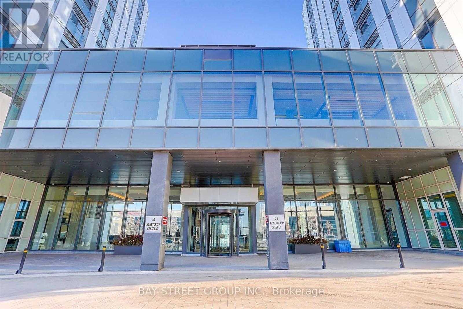 2015 - 38 Honeycrisp Crescent, Vaughan, Ontario  L4K 0M8 - Photo 2 - N12800500