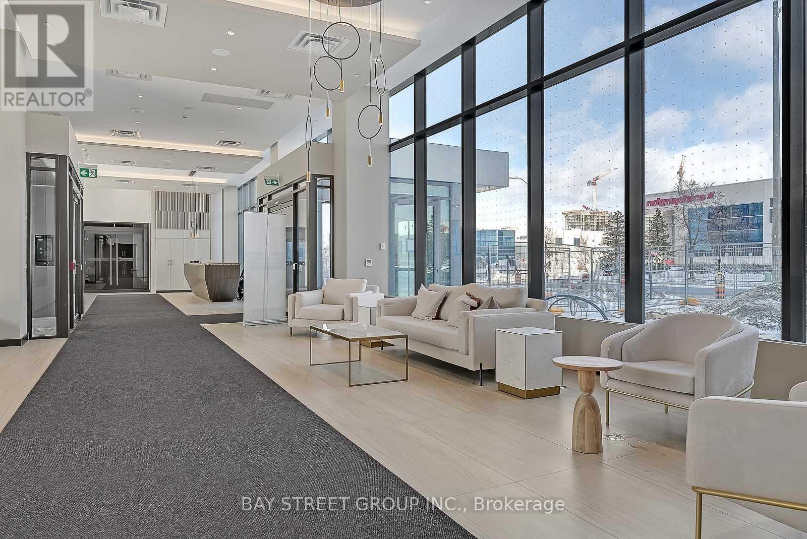 2015 - 38 Honeycrisp Crescent, Vaughan, Ontario  L4K 0M8 - Photo 3 - N12800500