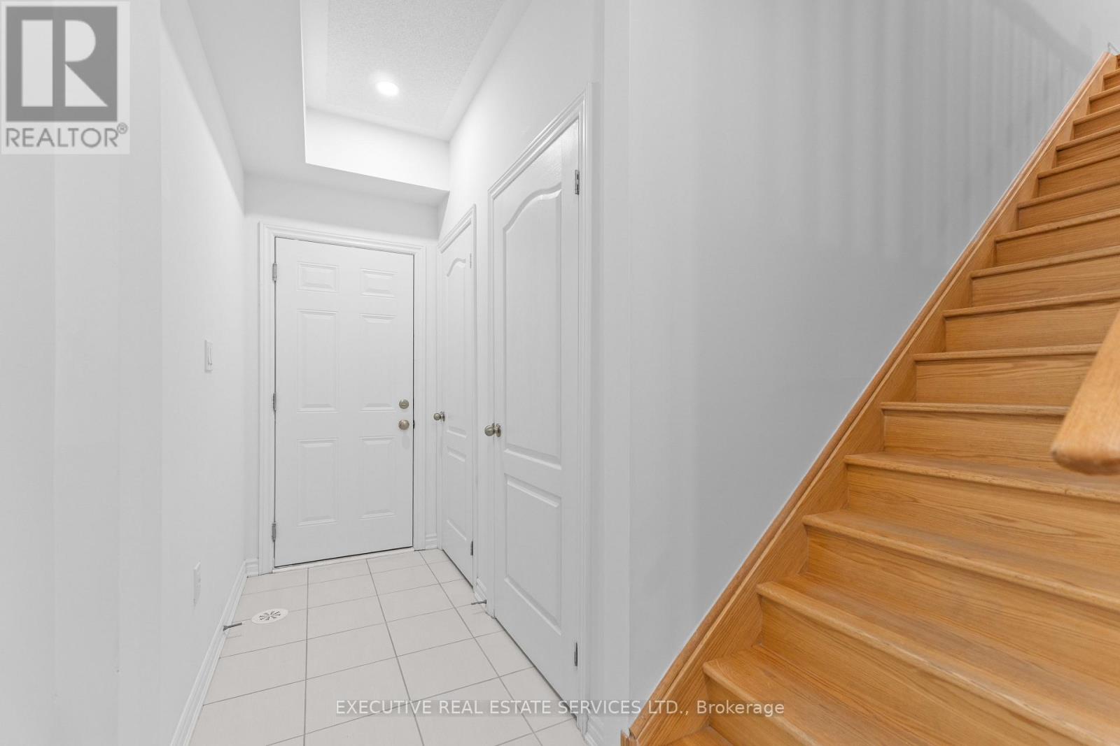 13 Ormand Terrace, Caledon, Ontario  L7C 4E5 - Photo 6 - W12800470