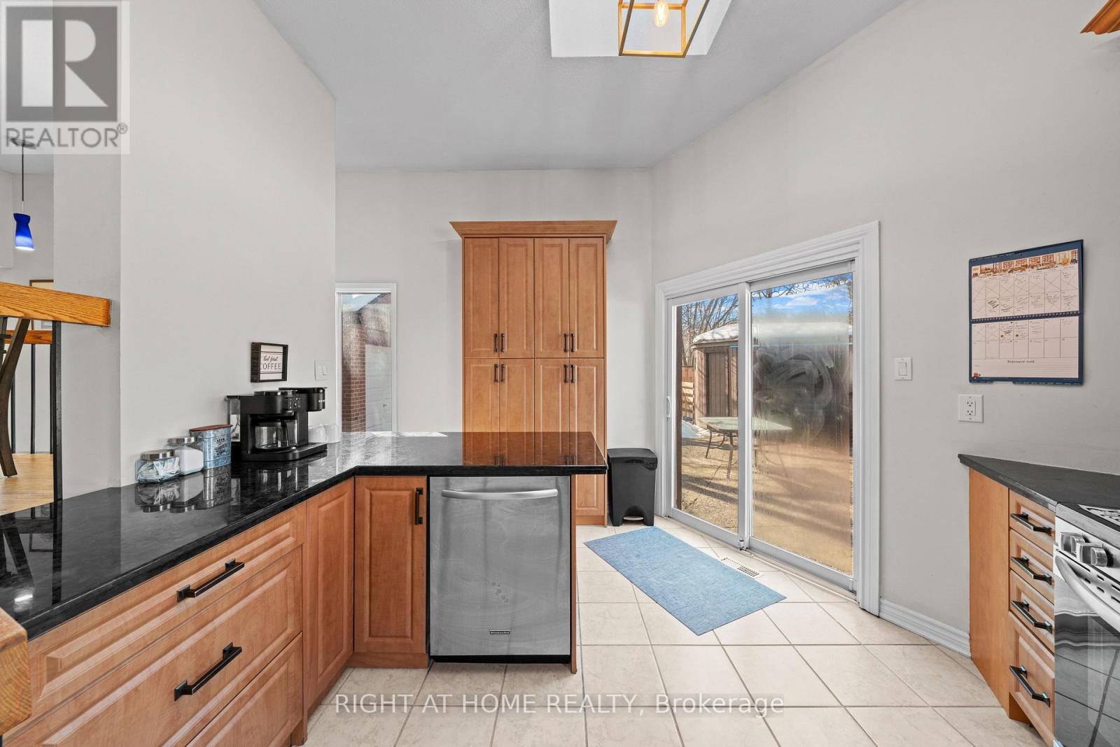 7027 Estoril Road, Mississauga, Ontario  L5N 1N3 - Photo 13 - W12800484