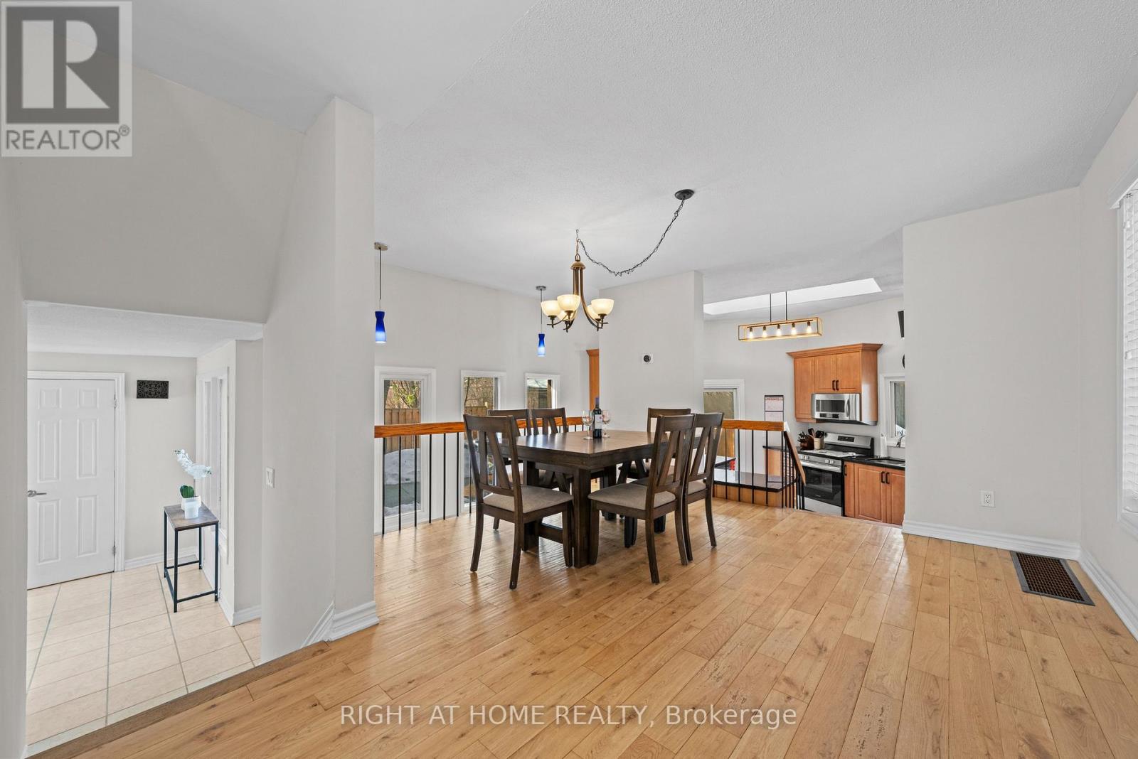 7027 Estoril Road, Mississauga, Ontario  L5N 1N3 - Photo 15 - W12800484