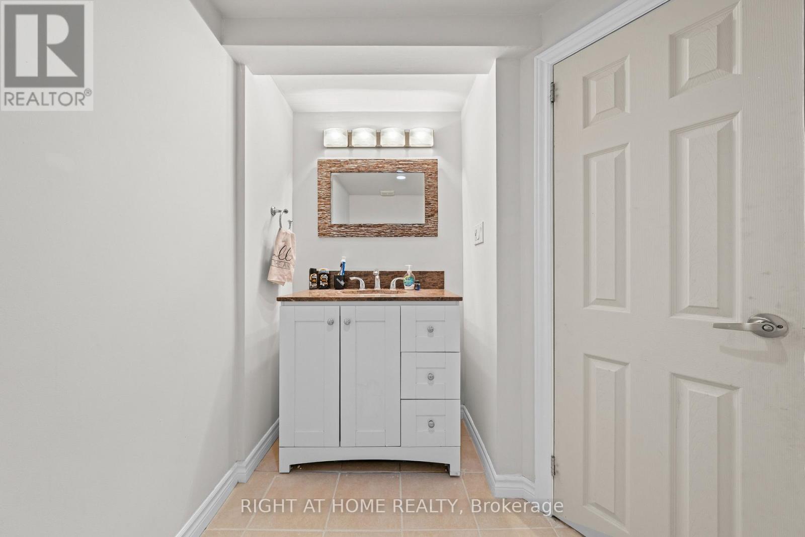 7027 Estoril Road, Mississauga, Ontario  L5N 1N3 - Photo 41 - W12800484