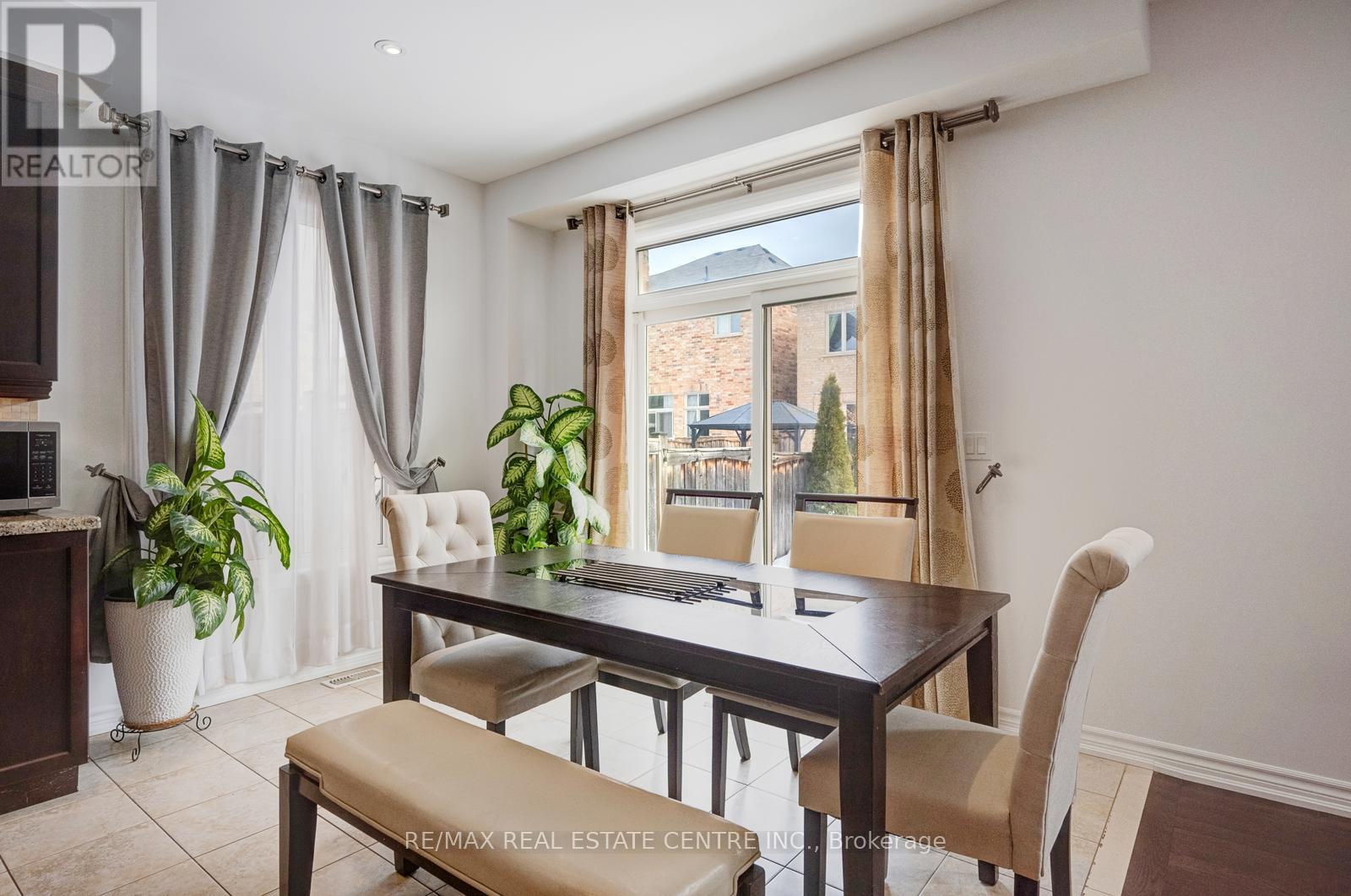 19 Mediterranean Crescent, Brampton, Ontario  N9V 3X6 - Photo 23 - W12800514