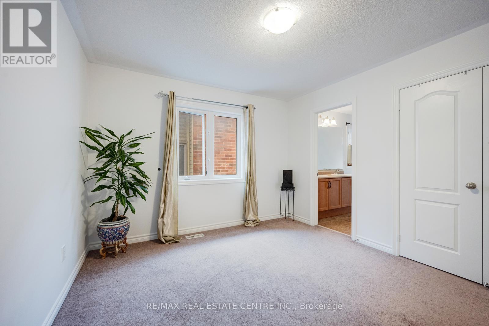 19 Mediterranean Crescent, Brampton, Ontario  N9V 3X6 - Photo 35 - W12800514