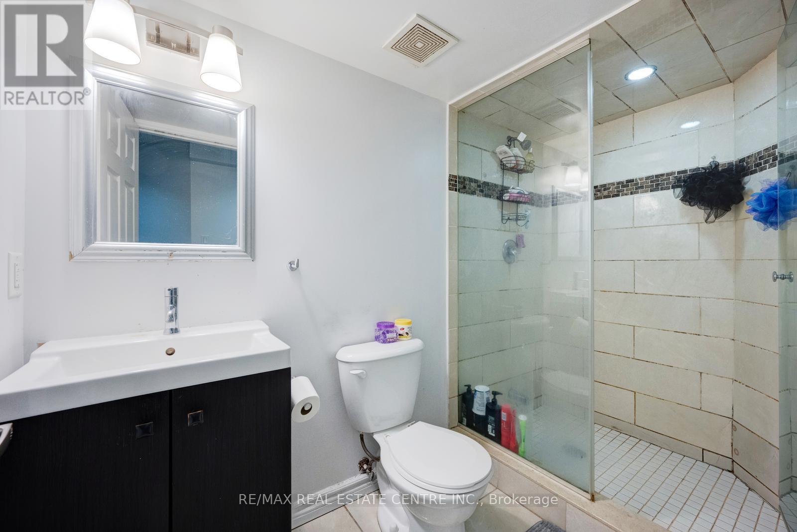 19 Mediterranean Crescent, Brampton, Ontario  N9V 3X6 - Photo 49 - W12800514