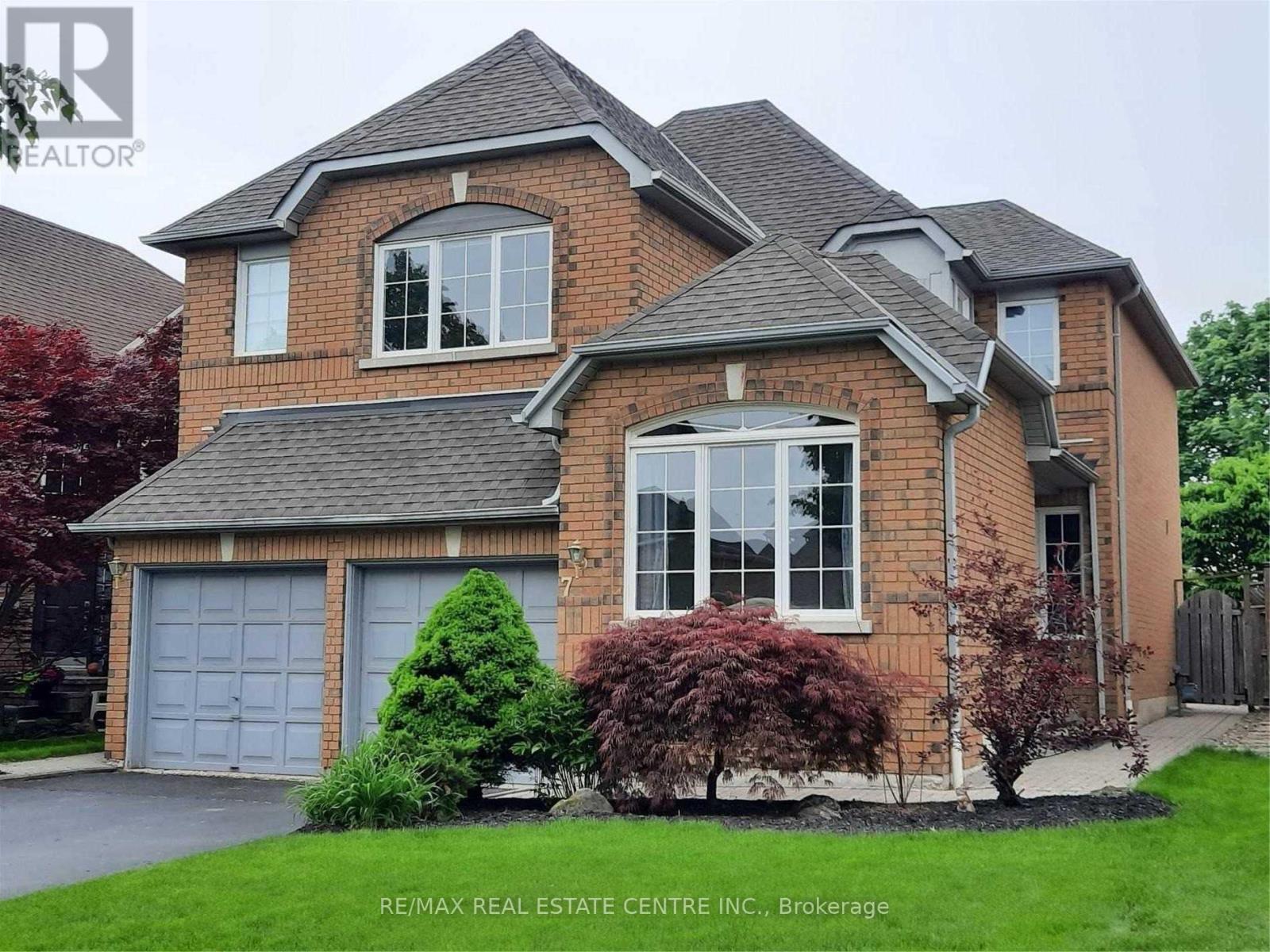 7 CURRY CRESCENT, Halton Hills, Ontario