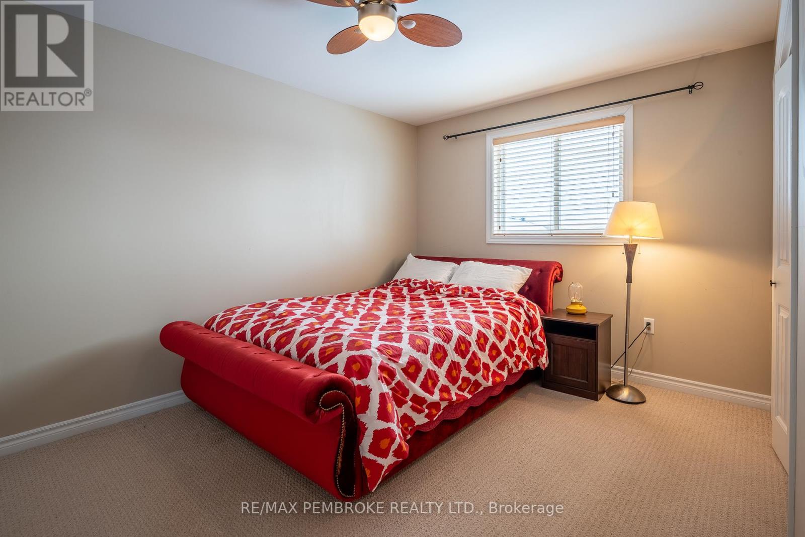 18 Morning Star Street, Petawawa, Ontario  K8H 0A1 - Photo 25 - X12800540