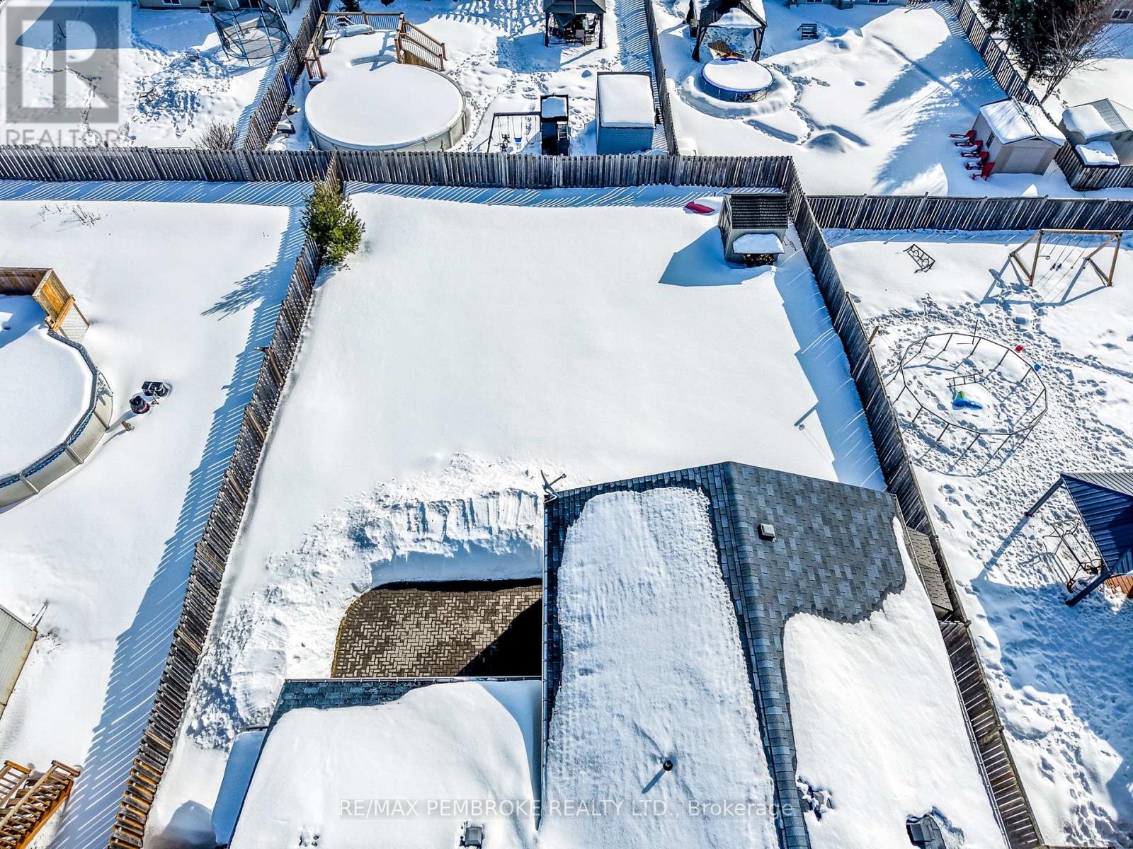 18 Morning Star Street, Petawawa, Ontario  K8H 0A1 - Photo 4 - X12800540