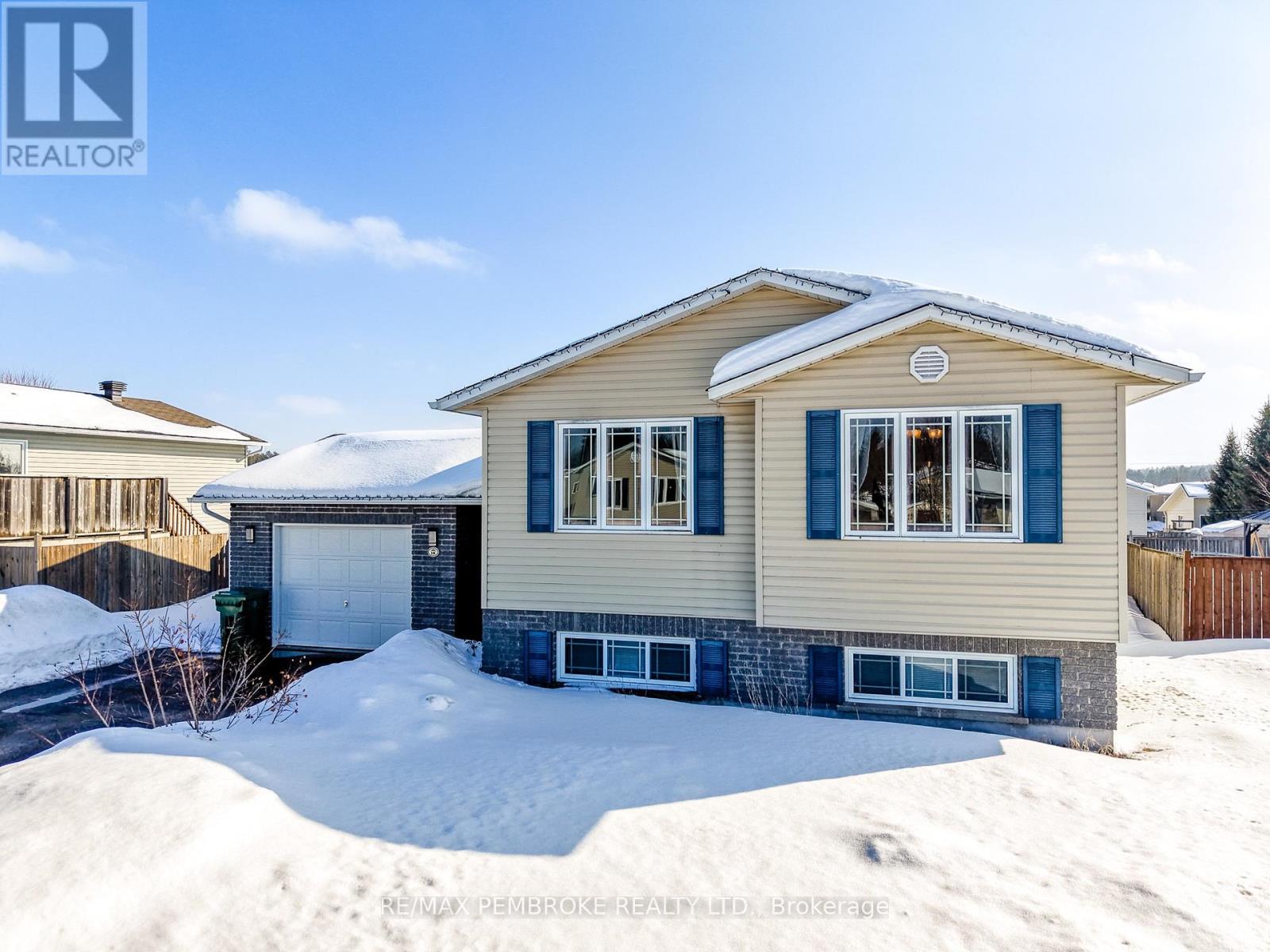 18 Morning Star Street, Petawawa, Ontario  K8H 0A1 - Photo 44 - X12800540