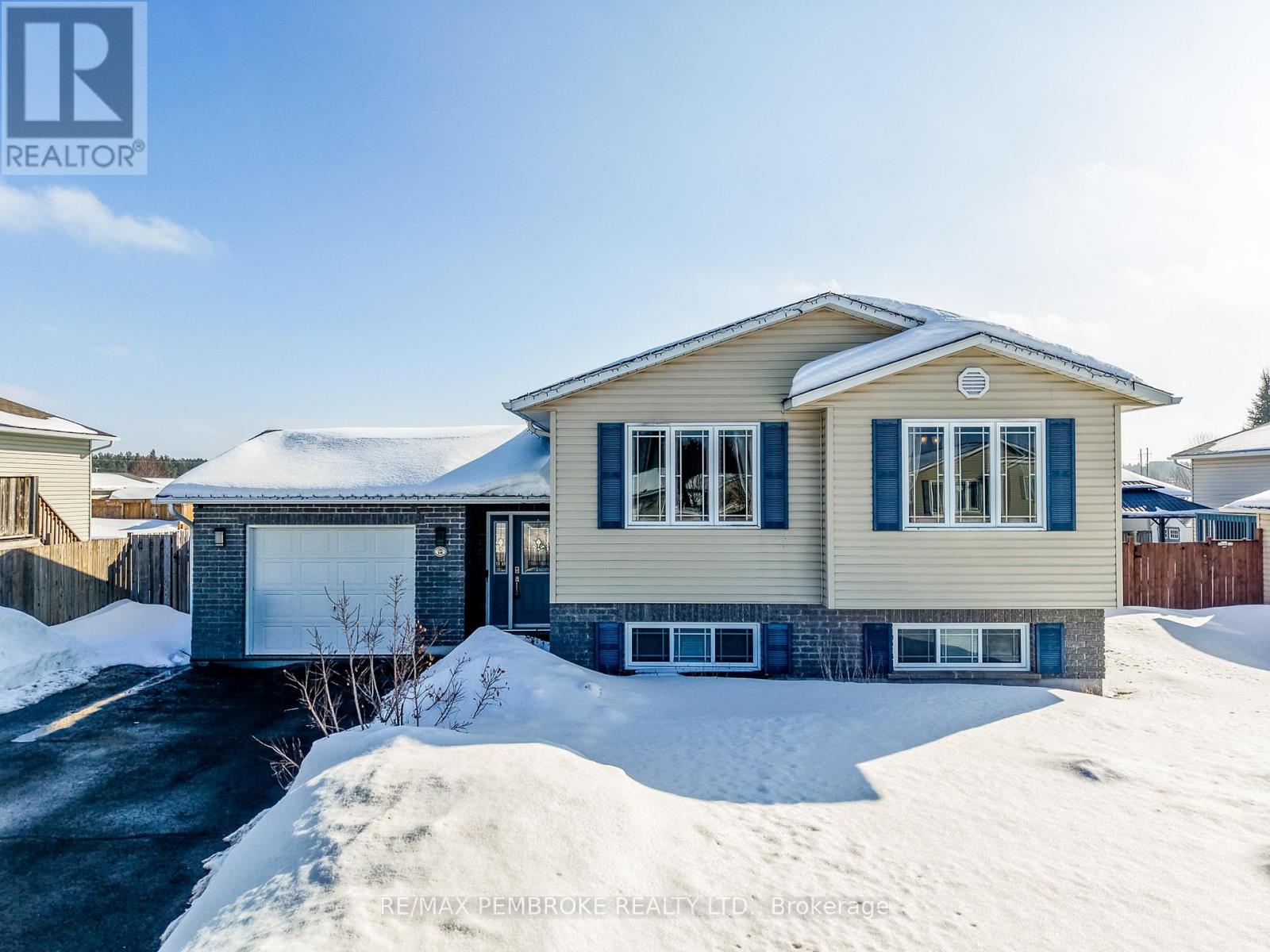 18 Morning Star Street, Petawawa, Ontario  K8H 0A1 - Photo 45 - X12800540