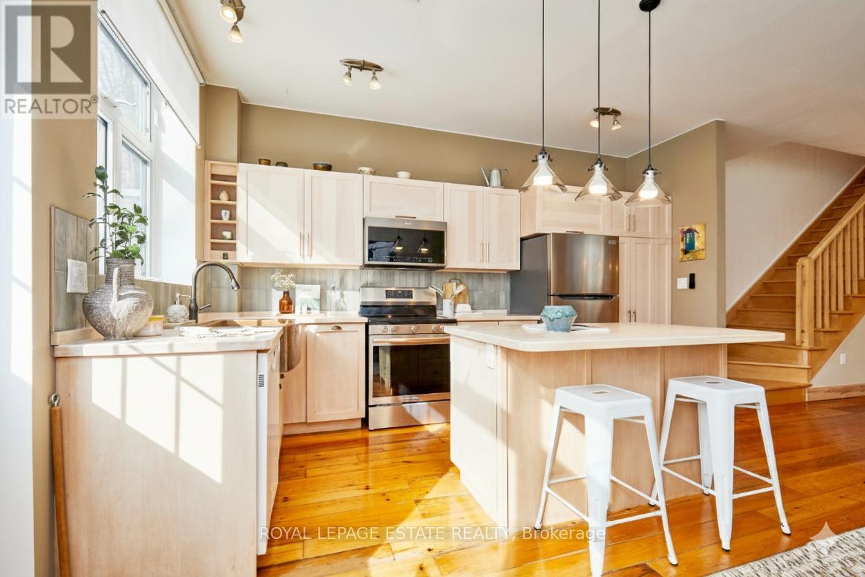 146 Ashdale Avenue, Toronto, Ontario  M4L 2Y9 - Photo 12 - E12800536