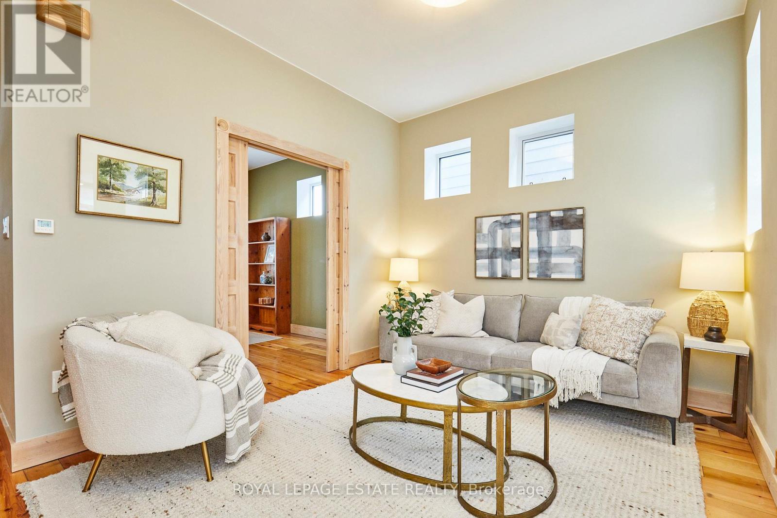 146 Ashdale Avenue, Toronto, Ontario  M4L 2Y9 - Photo 4 - E12800536