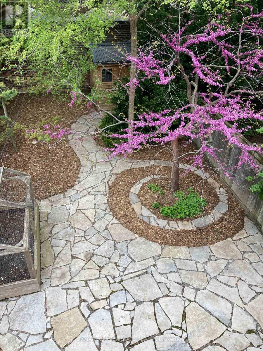 146 Ashdale Avenue, Toronto, Ontario  M4L 2Y9 - Photo 42 - E12800536