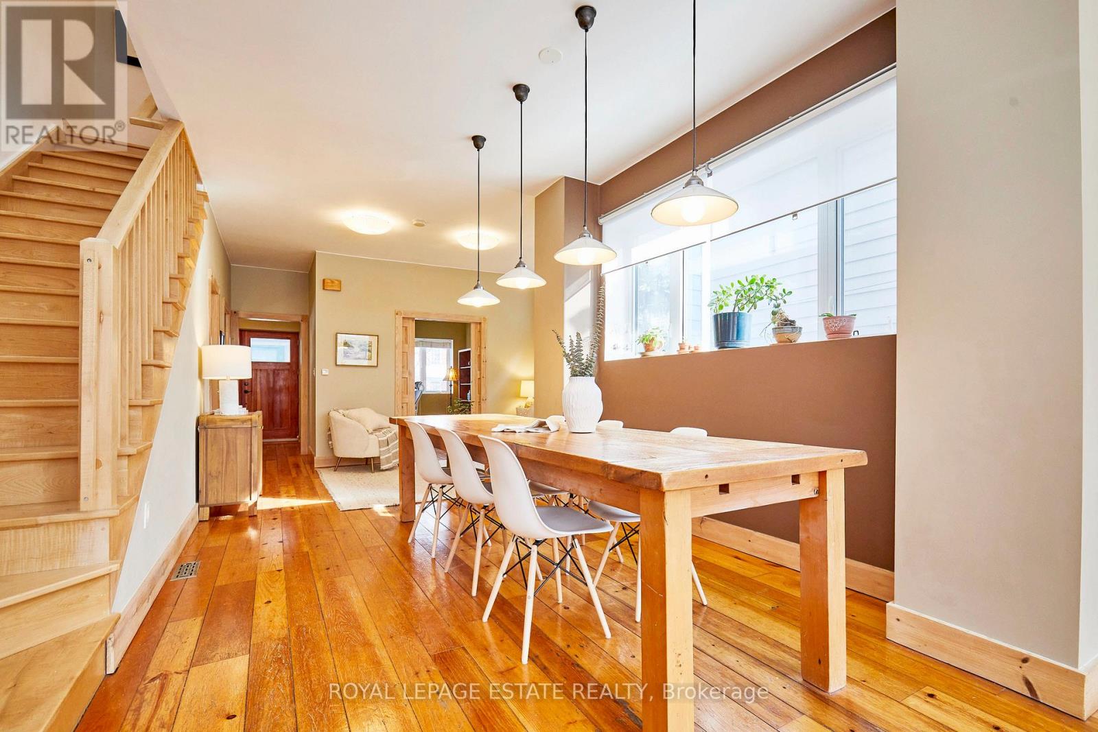 146 Ashdale Avenue, Toronto, Ontario  M4L 2Y9 - Photo 8 - E12800536