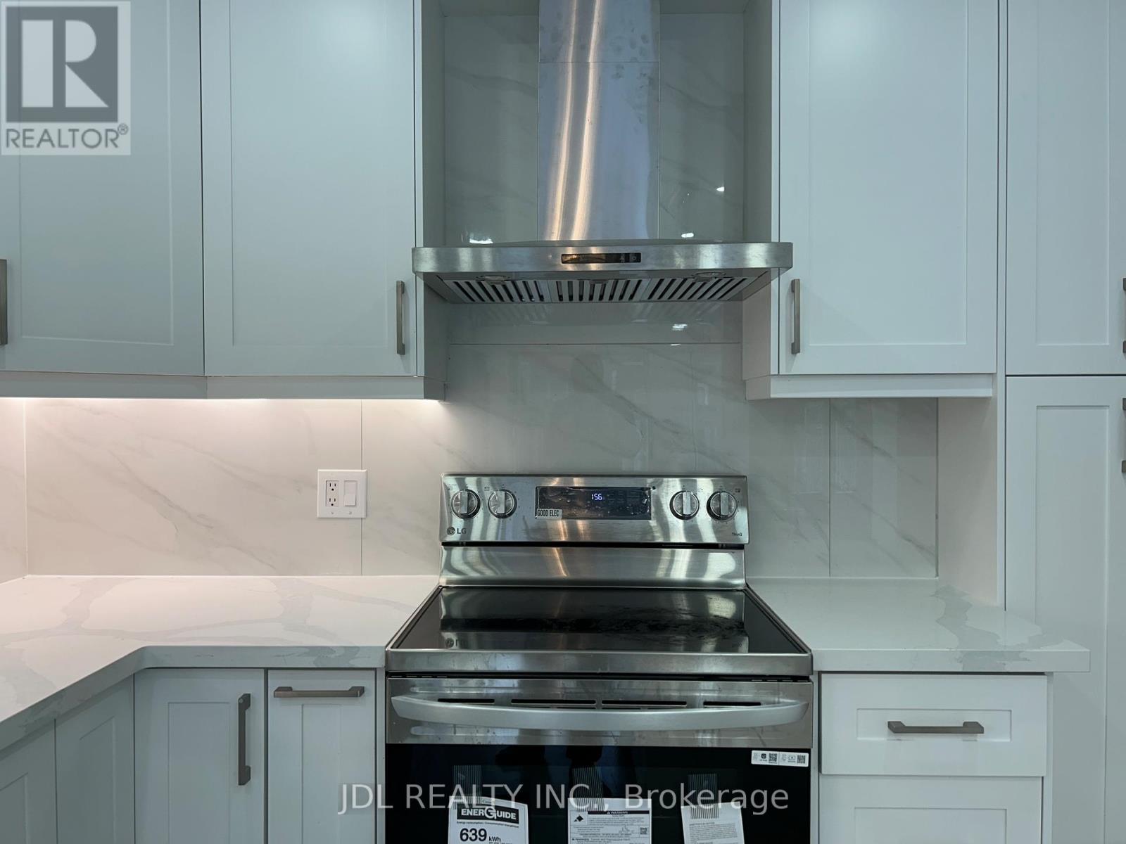 49 Melville St Street W, Richmond Hill, Ontario  L4B 4J1 - Photo 5 - N12800526