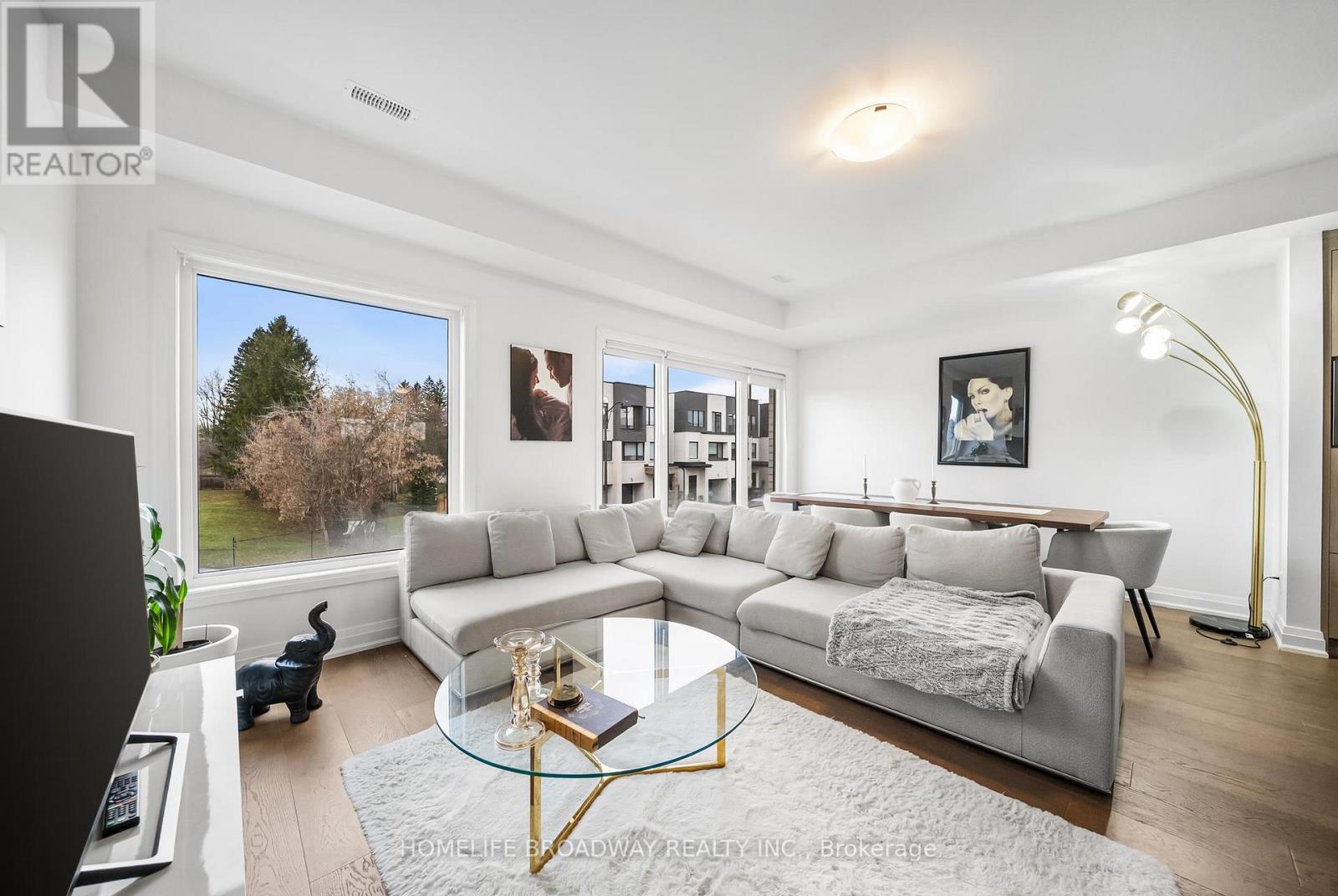 37 Persica Street, Richmond Hill, Ontario  L4E 2T3 - Photo 5 - N12800530