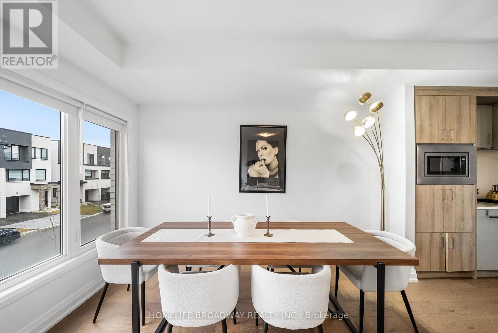 37 Persica Street, Richmond Hill, Ontario  L4E 2T3 - Photo 8 - N12800530