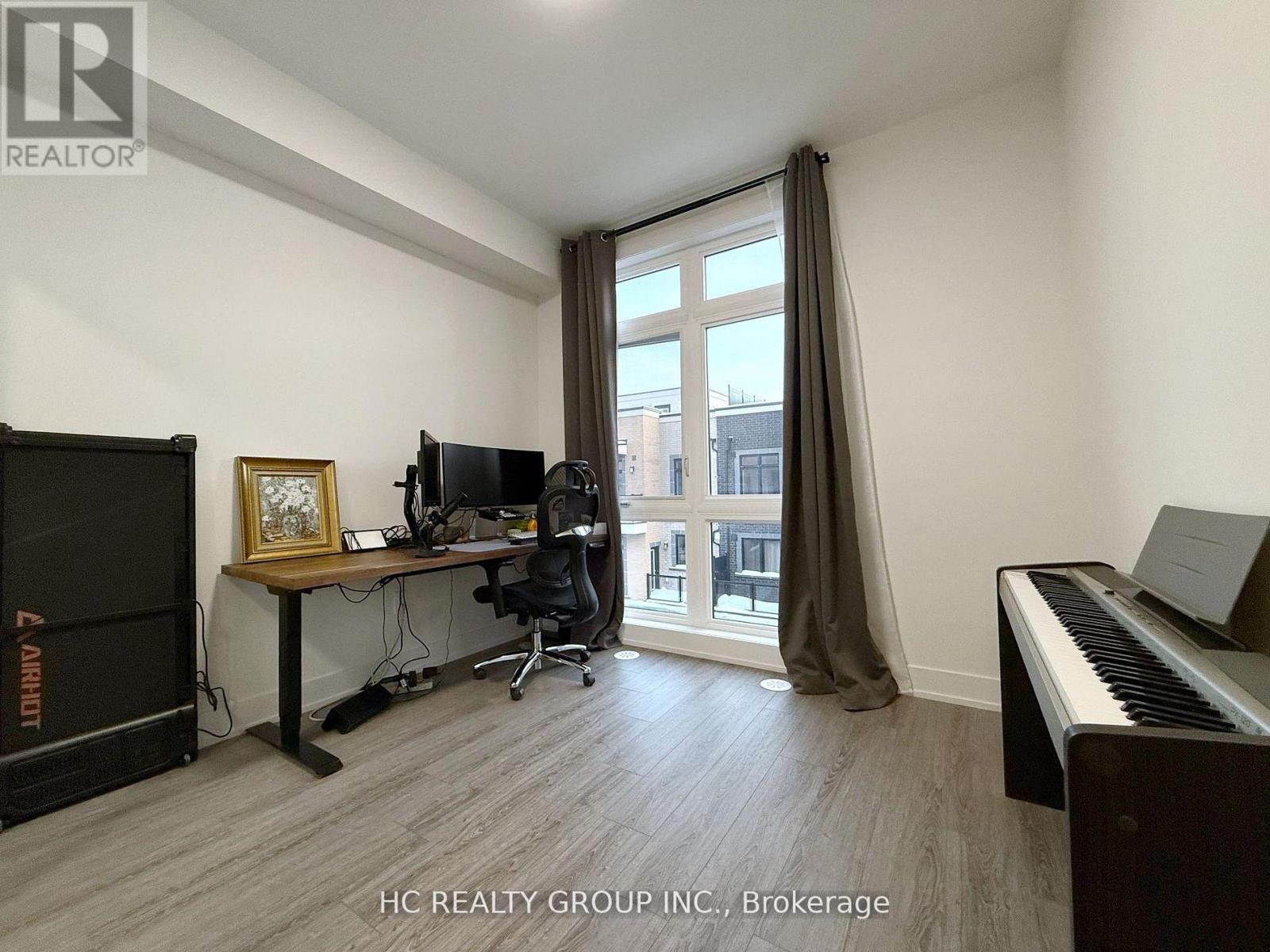 6 - 3 Bond Crescent, Richmond Hill, Ontario  L4E 1J4 - Photo 8 - N12800534