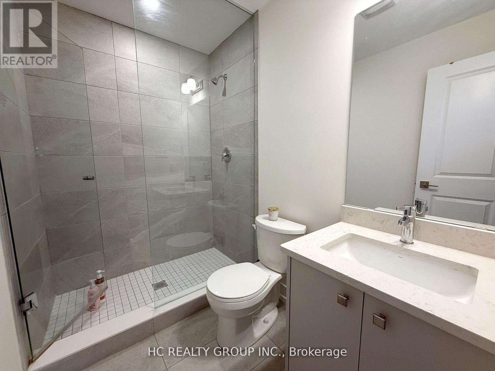 6 - 3 Bond Crescent, Richmond Hill, Ontario  L4E 1J4 - Photo 9 - N12800534