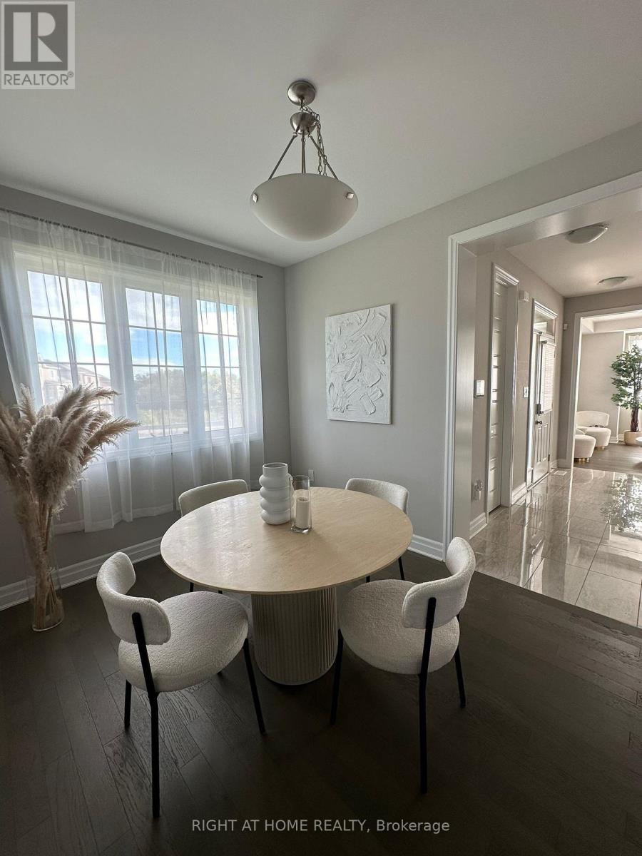 3048 John Mckay Boulevard, Oakville, Ontario  L6H 3Z9 - Photo 10 - W12800546