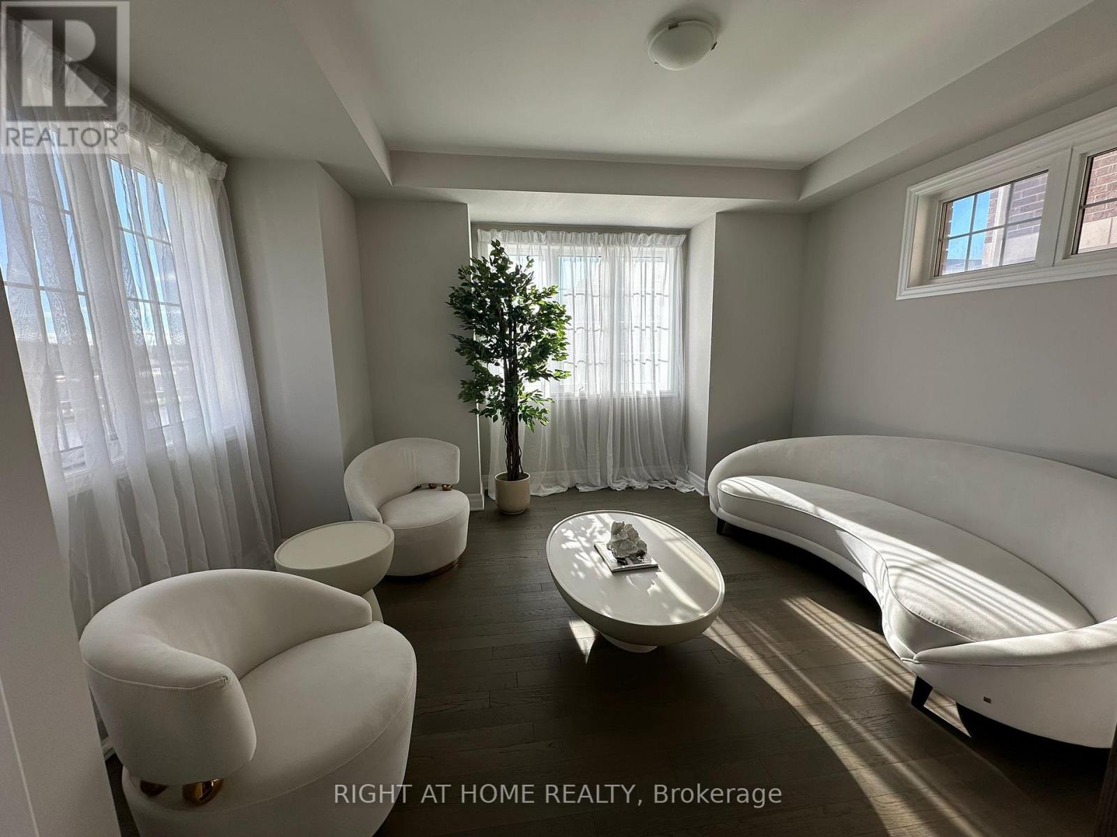 3048 John Mckay Boulevard, Oakville, Ontario  L6H 3Z9 - Photo 14 - W12800546