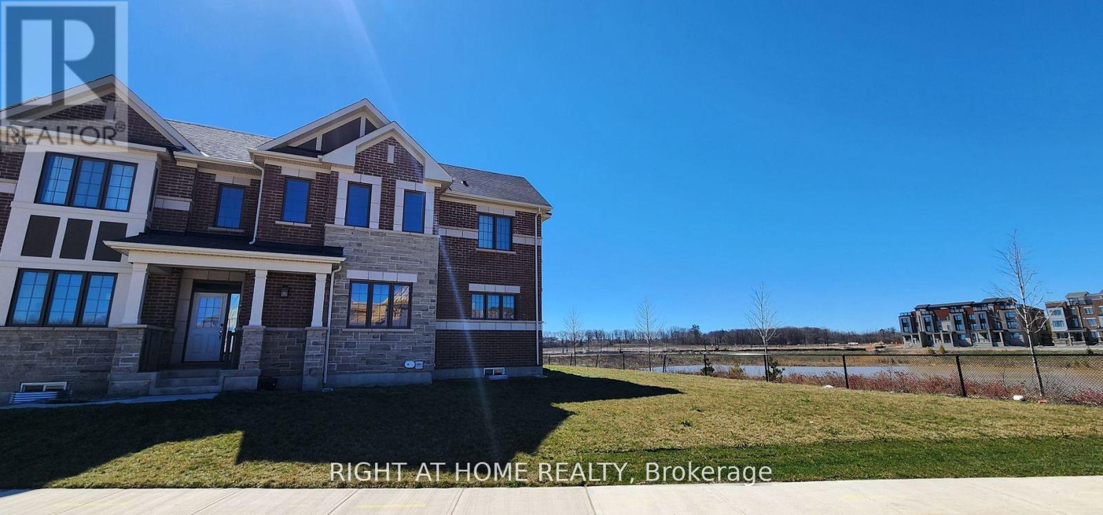 3048 John Mckay Boulevard, Oakville, Ontario  L6H 3Z9 - Photo 2 - W12800546