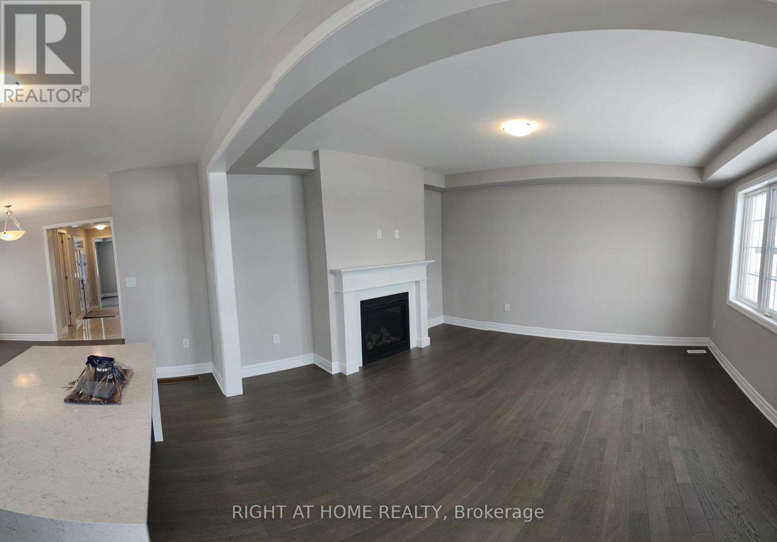 3048 John Mckay Boulevard, Oakville, Ontario  L6H 3Z9 - Photo 3 - W12800546