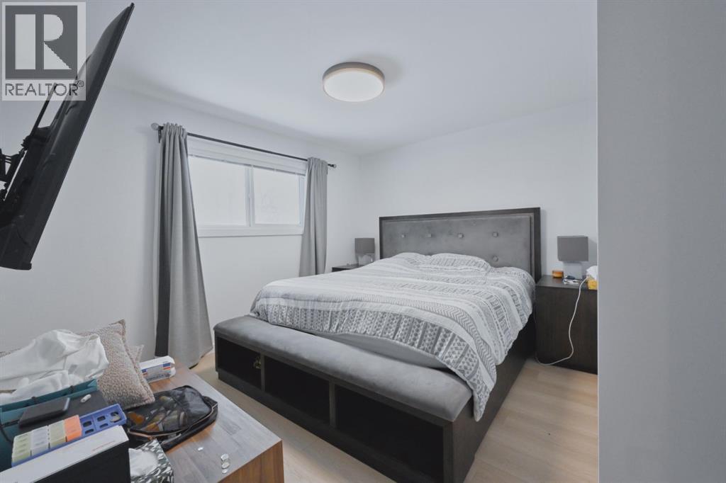 7611 Fleetwood Drive Se, Calgary, Alberta  t2h 0x2 - Photo 15 - A2286724