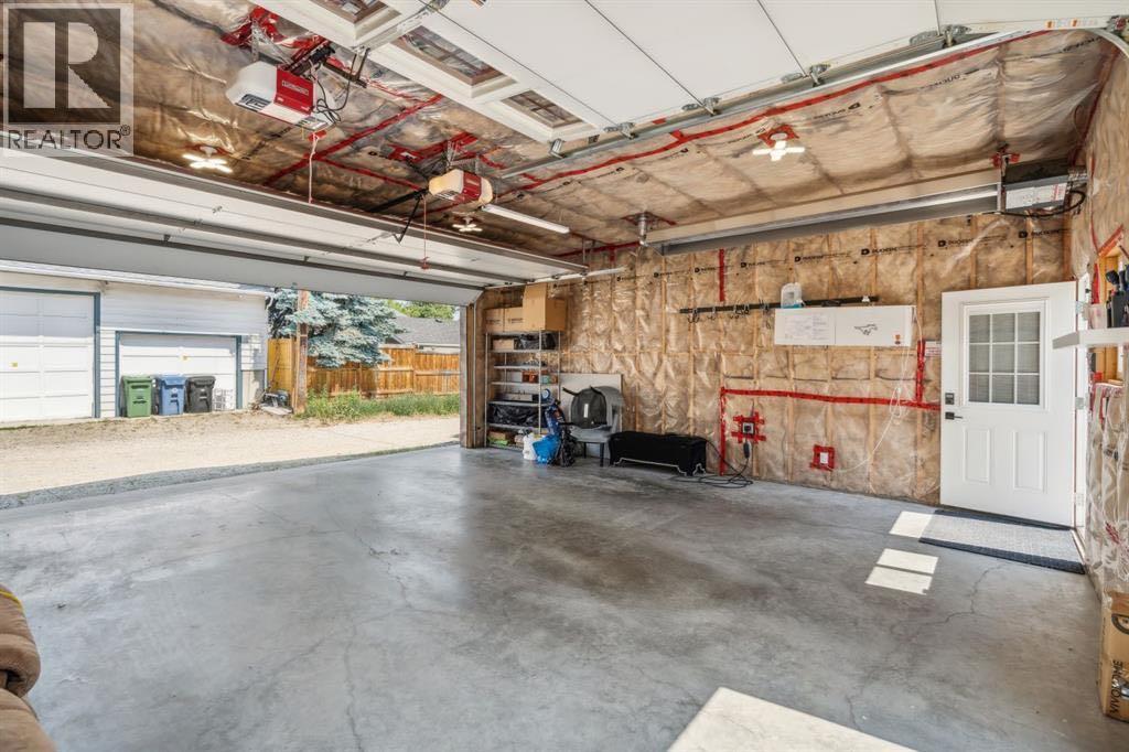 7611 Fleetwood Drive Se, Calgary, Alberta  t2h 0x2 - Photo 6 - A2286724