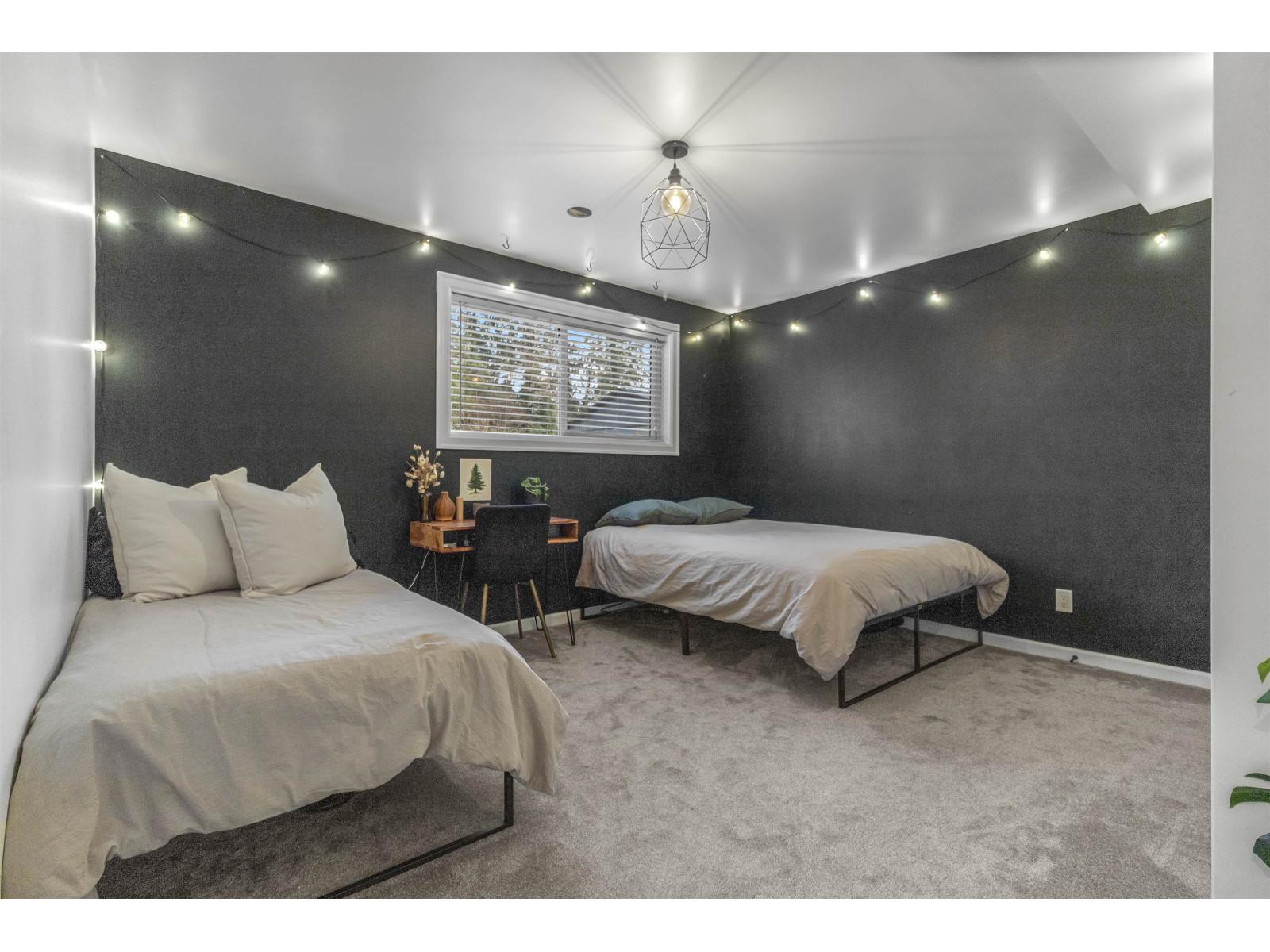 4194 Balmoral Street, Abbotsford, British Columbia  V4X 1Y5 - Photo 12 - R3090825