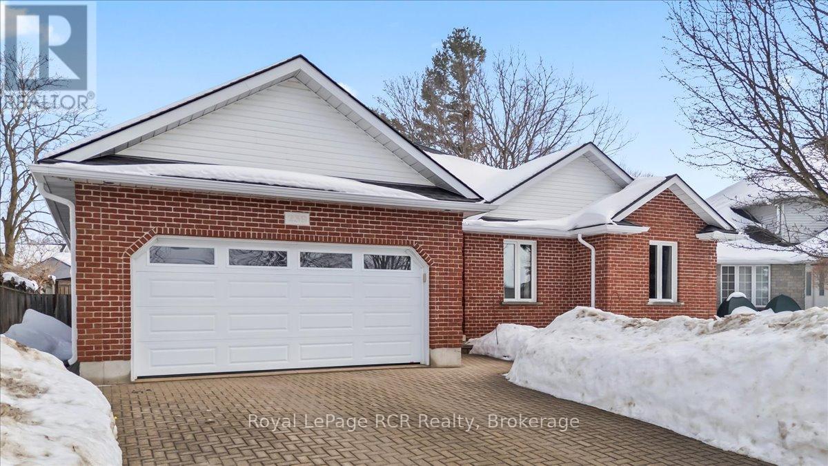 239 4TH STREET CRESCENT, Hanover, Ontario