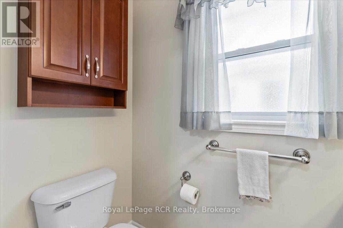 239 4th Street Crescent, Hanover, Ontario  N4N 3S2 - Photo 20 - X12800606