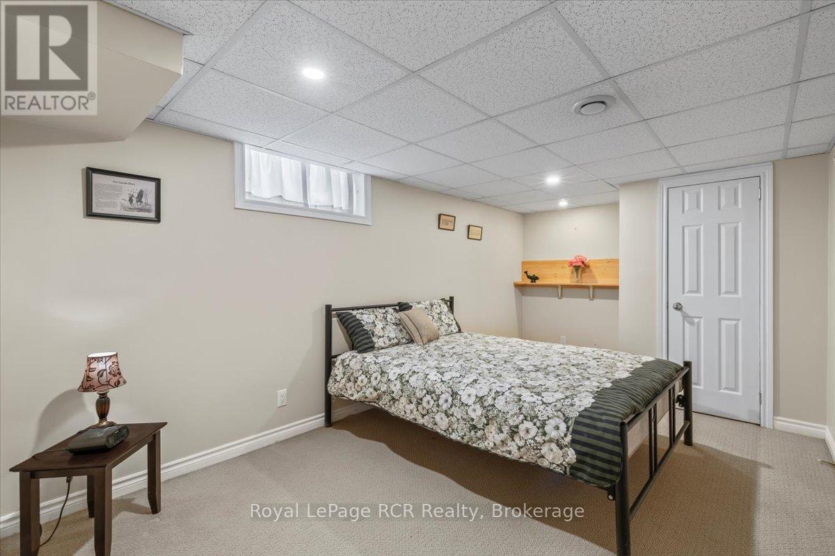 239 4th Street Crescent, Hanover, Ontario  N4N 3S2 - Photo 24 - X12800606